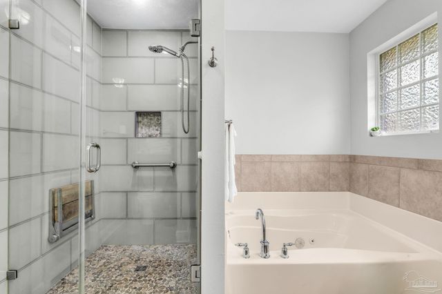 5357 Galberry Ln, Gulf Breeze, FL 32563