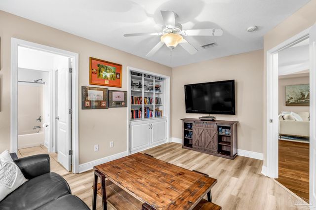 5357 Galberry Ln, Gulf Breeze, FL 32563