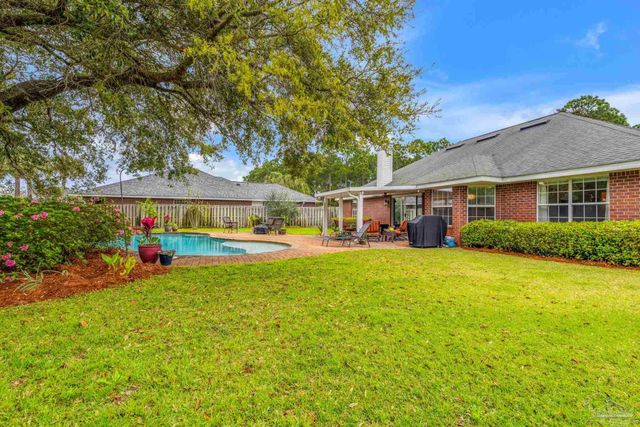 5357 Galberry Ln, Gulf Breeze, FL 32563