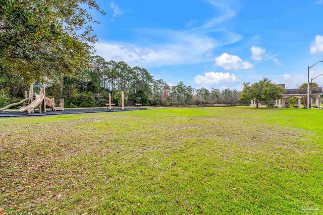 5357 Galberry Ln, Gulf Breeze, FL 32563