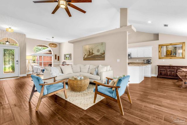 5357 Galberry Ln, Gulf Breeze, FL 32563