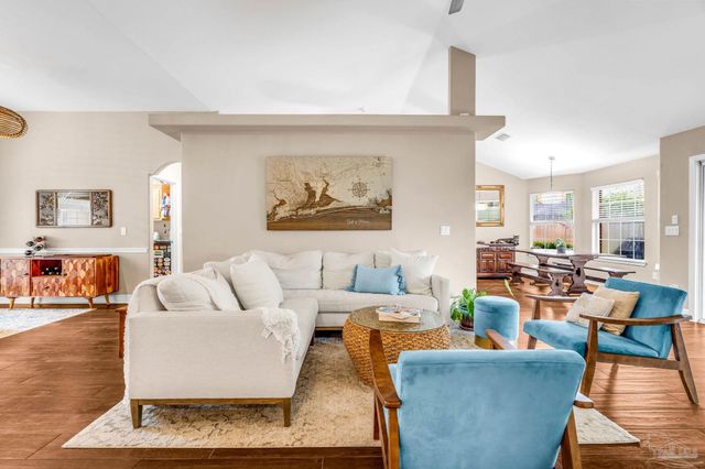 5357 Galberry Ln, Gulf Breeze, FL 32563