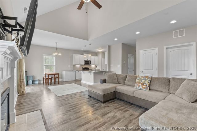 3049 N Kilchattan Drive, Fayetteville, NC 28306