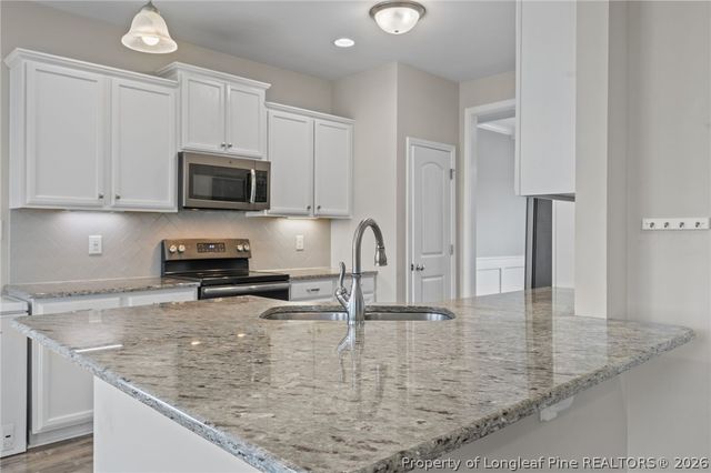 3049 N Kilchattan Drive, Fayetteville, NC 28306