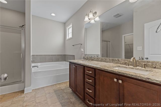 3049 N Kilchattan Drive, Fayetteville, NC 28306