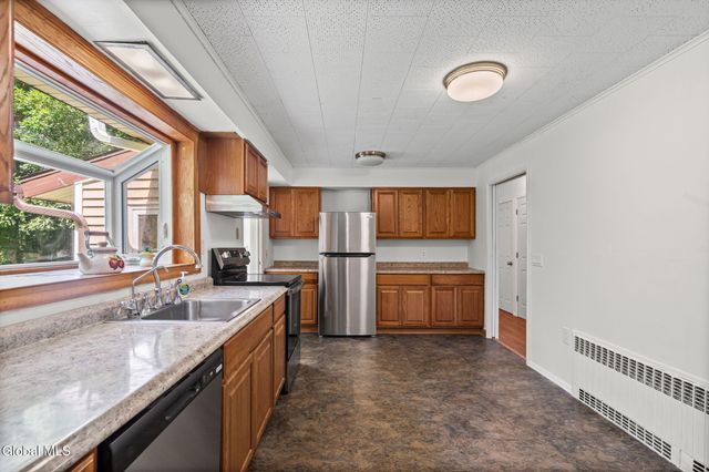 1141 Meadowdale Road, Altamont, NY 12009