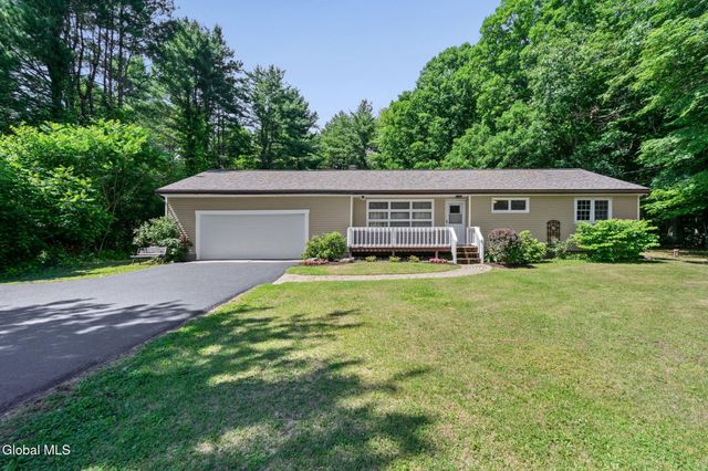 1141 Meadowdale Road, Altamont, NY 12009
