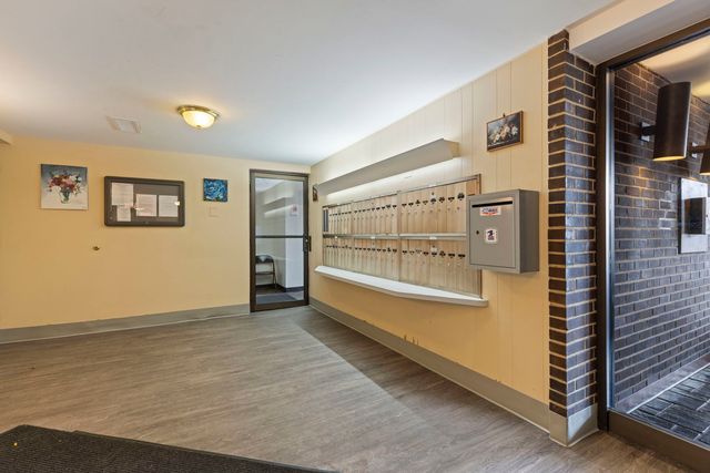 4624 N Commons Drive 303E, Chicago, IL 60656