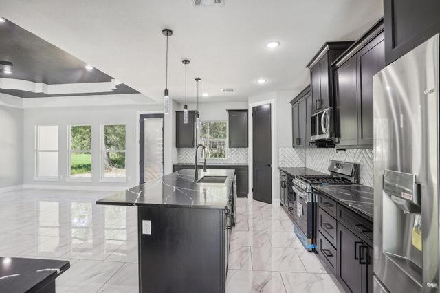 843 Road 660, Dayton, TX 77535