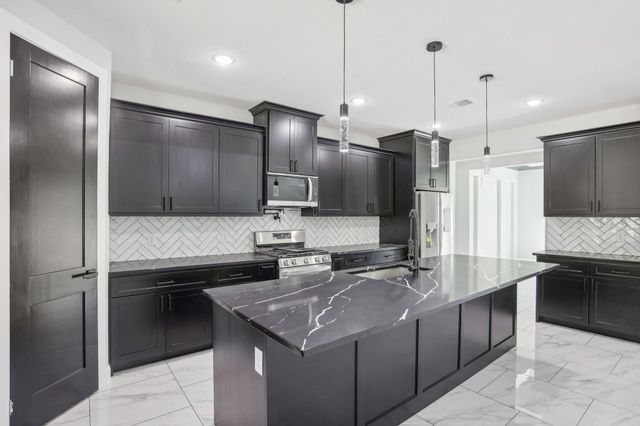 843 Road 660, Dayton, TX 77535
