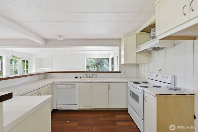 234 NW 2 Crane Lane, Poulsbo, WA 98370
