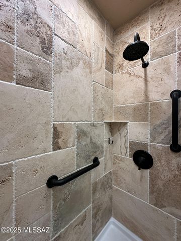 1735 S Jones Blvd Apt J14, Tucson, AZ 85713