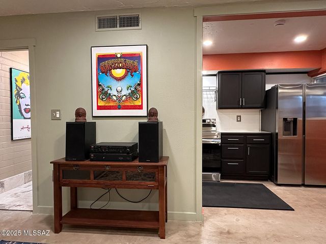 1735 S Jones Blvd Apt J14, Tucson, AZ 85713