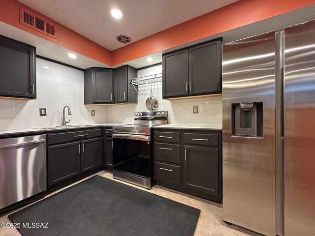 1735 S Jones Blvd Apt J14, Tucson, AZ 85713