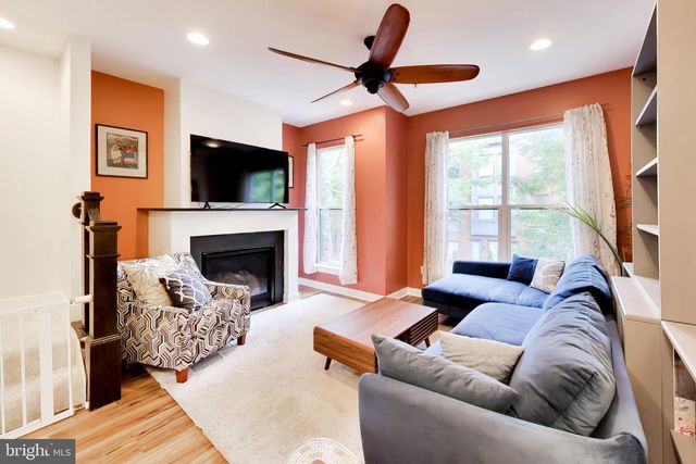 4550 LONGFELLOW ST, Hyattsville, MD 20781