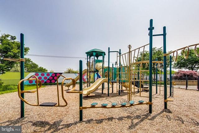 4550 LONGFELLOW ST, Hyattsville, MD 20781