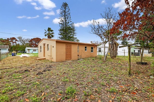 405 N 22nd Street, Fort Pierce, FL 34950