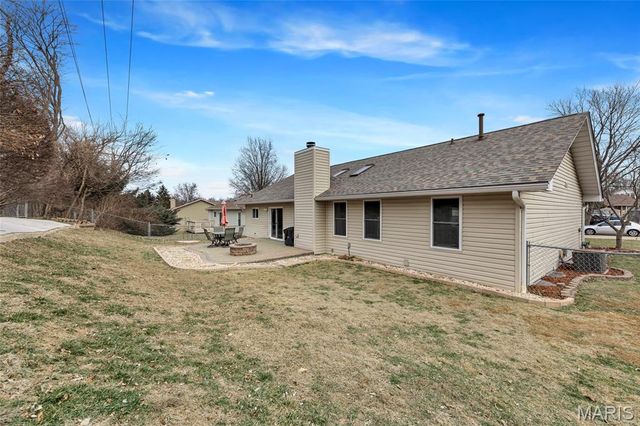 1113 Athena Way, St Peters, MO 63376