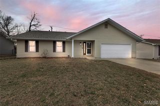 1113 Athena Way, St Peters, MO 63376