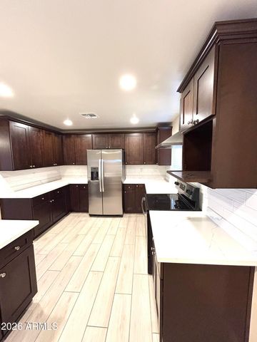 1533 W 7TH Street, Tempe, AZ 85281