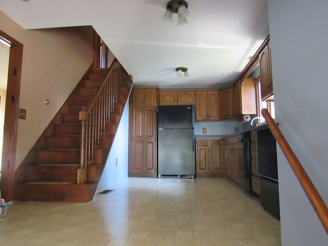 30 Taft Ave, Mendon, MA 01756