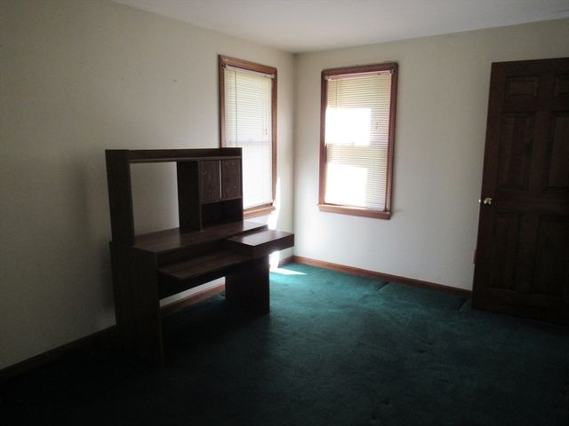 30 Taft Ave, Mendon, MA 01756