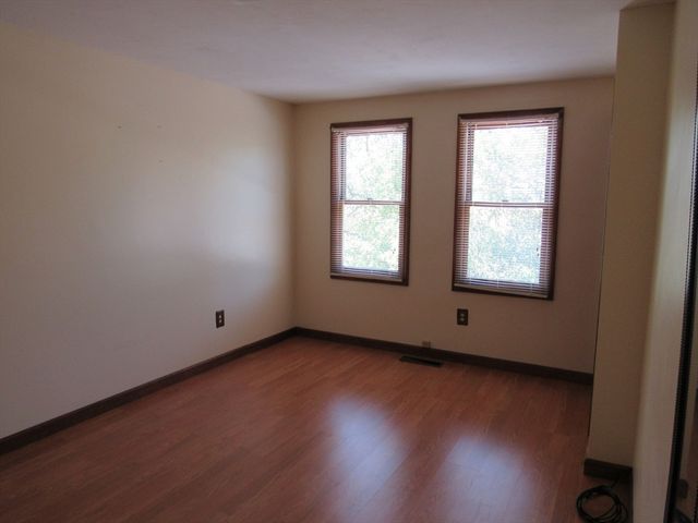 30 Taft Ave, Mendon, MA 01756