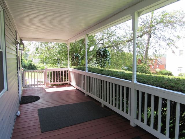 30 Taft Ave, Mendon, MA 01756