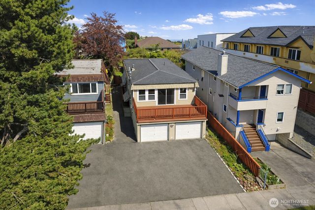 942 N 82nd Street, Seattle, WA 98103