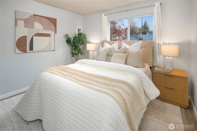 942 N 82nd Street, Seattle, WA 98103