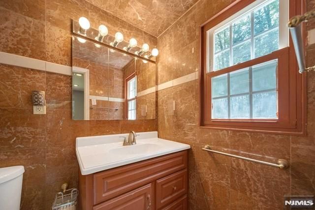 68 Briarwood Avenue, Norwood, NJ 07648