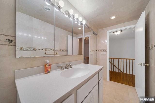 68 Briarwood Avenue, Norwood, NJ 07648