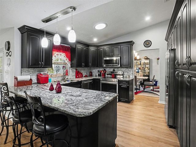 18 WESTON ROAD, Leesburg, FL 34748