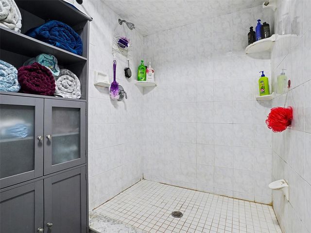 18 WESTON ROAD, Leesburg, FL 34748