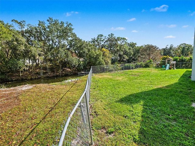 18 WESTON ROAD, Leesburg, FL 34748