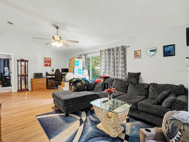 18 WESTON ROAD, Leesburg, FL 34748