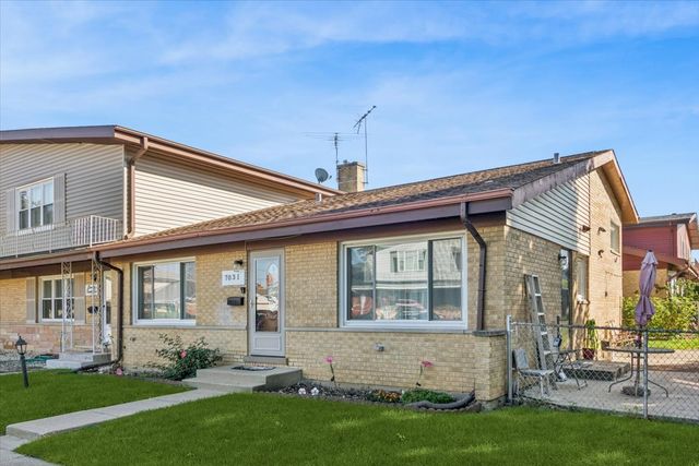 7031 W Crain Street, Niles, IL 60714