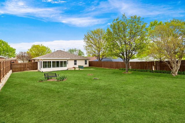 2301 Glenhaven Drive, Mckinney, TX 75071