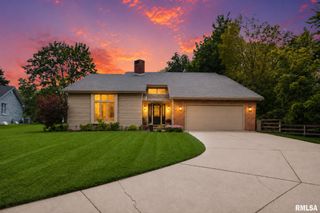 912 W BAYBROOK Court, Peoria, IL 61615