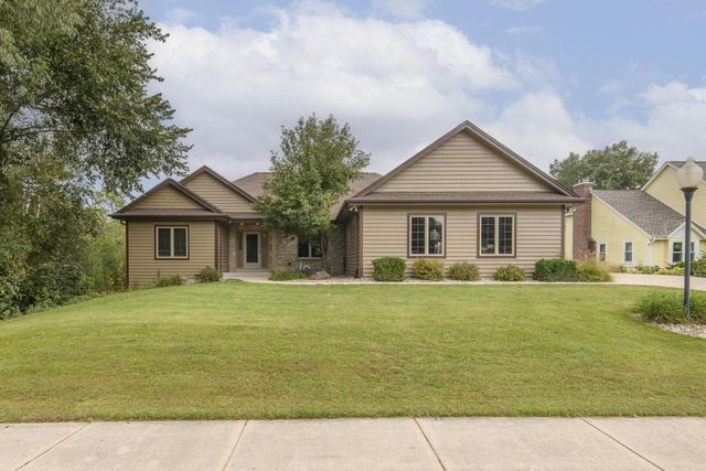 1326 Two Rivers COURT, Mukwonago, WI 53149
