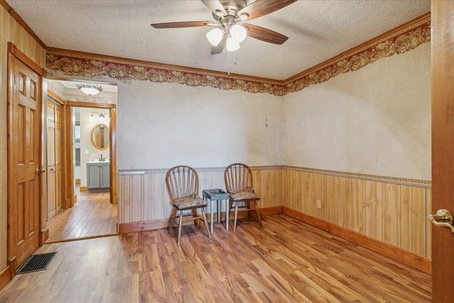 297 Goudy Road, Mt Vernon, IA 52314