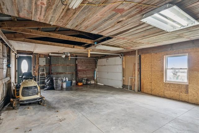 297 Goudy Road, Mt Vernon, IA 52314