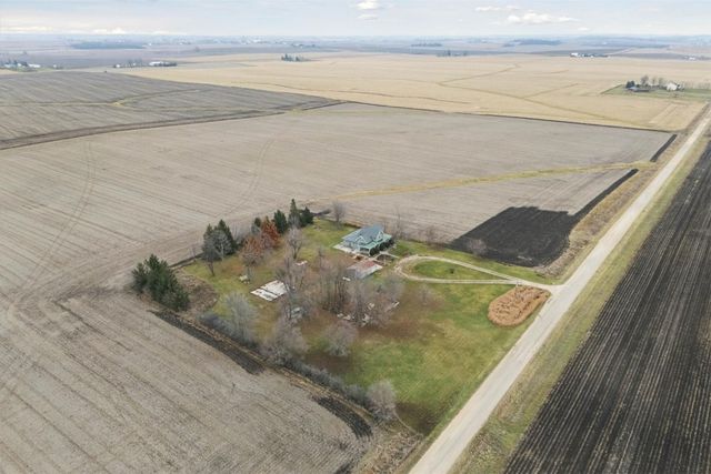 297 Goudy Road, Mt Vernon, IA 52314