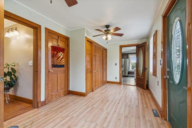 297 Goudy Road, Mt Vernon, IA 52314