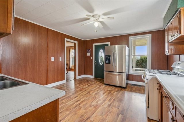 297 Goudy Road, Mt Vernon, IA 52314