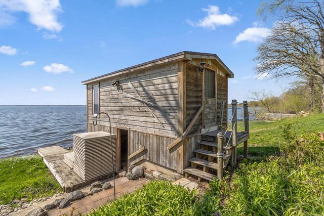 N1021 Vinnie Ha Ha Road, Fort Atkinson, WI 53538