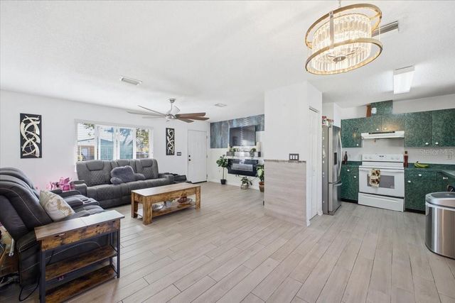 2904 E 5TH AVENUE, Palmetto, FL 34221