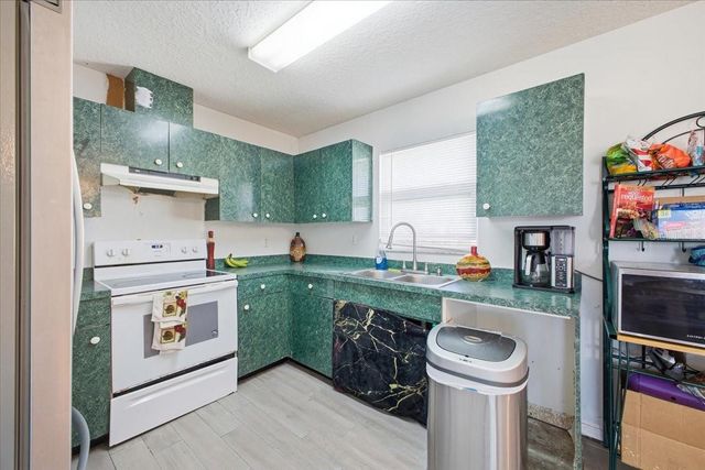 2904 E 5TH AVENUE, Palmetto, FL 34221