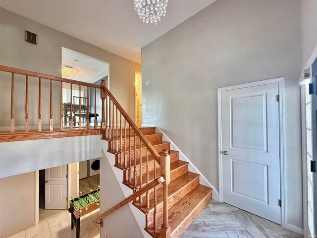 7766 Owens Drive, Newburgh, IN 47630