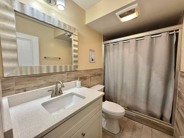 7766 Owens Drive, Newburgh, IN 47630